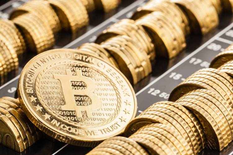 طلا یا بیت کوین