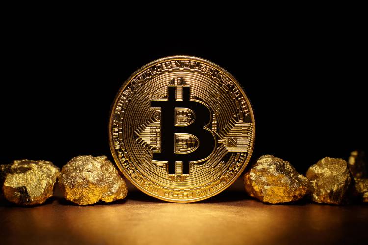طلا یا بیت کوین