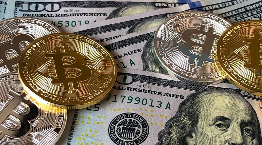 investors-buy-bitcoin-btc-us-inflation